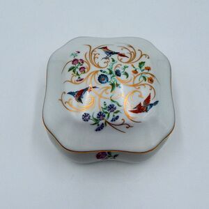 Limoges Castel France Porcelaine Dresser Box Tropical Bird Flowers Gold Trim